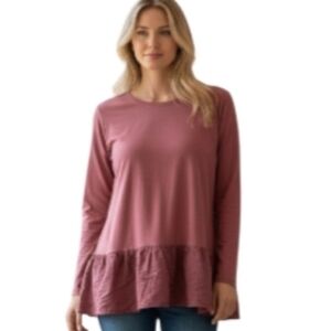 Lululemon Women's Athletic T3 Lightweight Breathable Sustainable Performance Top